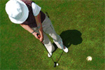 The Golf Experience Day jointly organized by the CUHK Physics Alumni Association and the CUHK Alumni Golf Association will enable beginners to learn the basic skills of playing golf